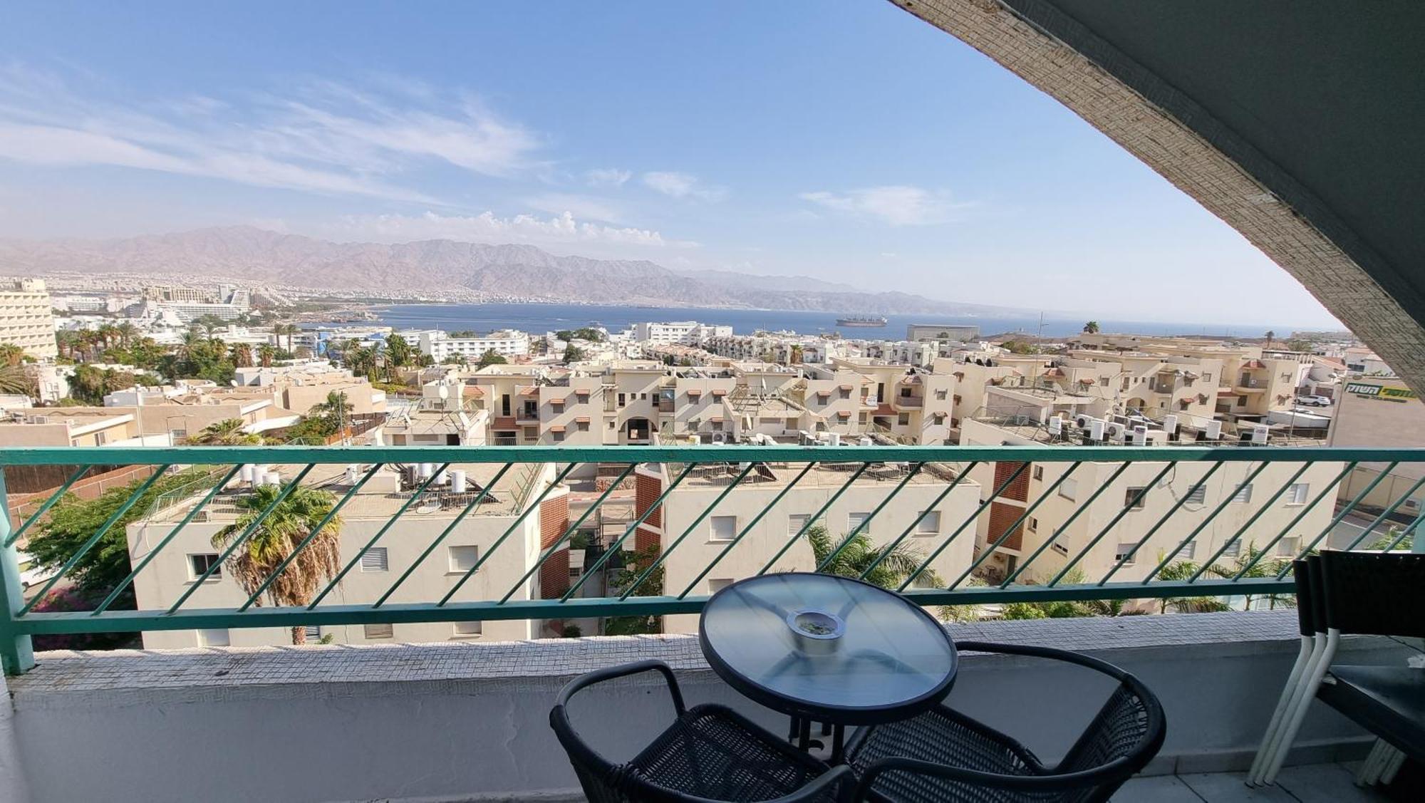 Lev Eilat Suites Exterior photo